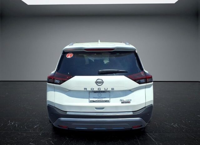 
								Nissan Rogue full									
