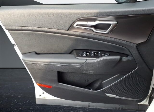 
								Kia Sportage Hybrid full									