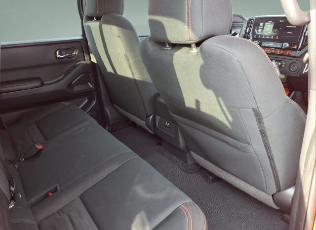 
								Nissan Frontier full									
