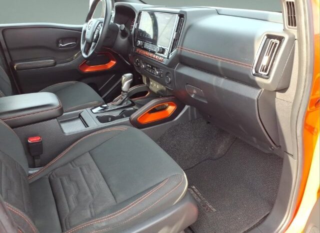 
								Nissan Frontier full									