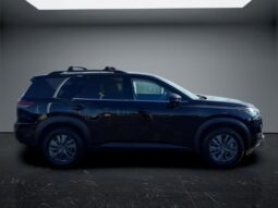 
										Nissan Pathfinder full									