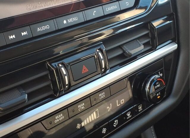 
								Nissan Pathfinder full									
