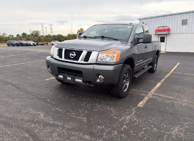
								Nissan Titan full									