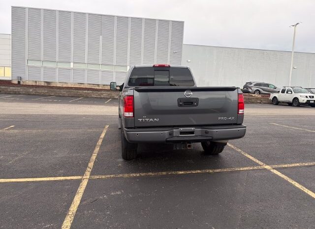 
								Nissan Titan full									