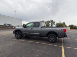 
										Nissan Titan full									