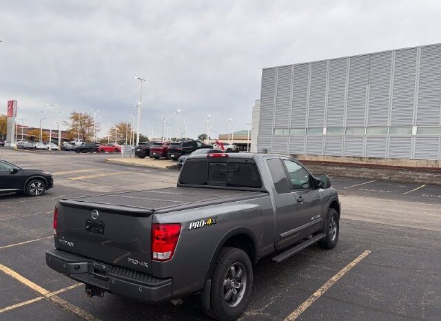 
								Nissan Titan full									