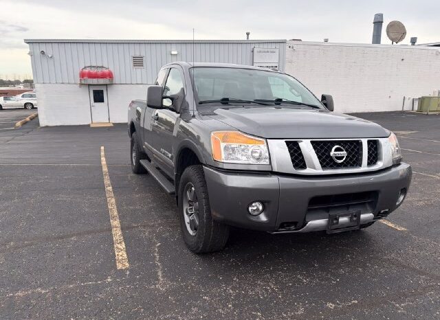 
								Nissan Titan full									