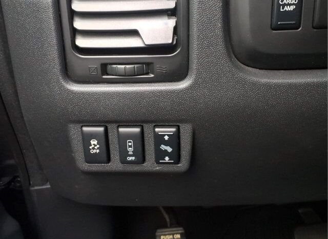 
								Nissan Titan full									