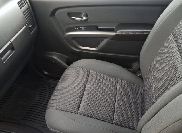 
								Nissan Titan full									