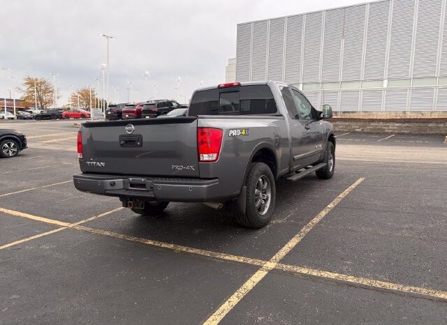 
								Nissan Titan full									