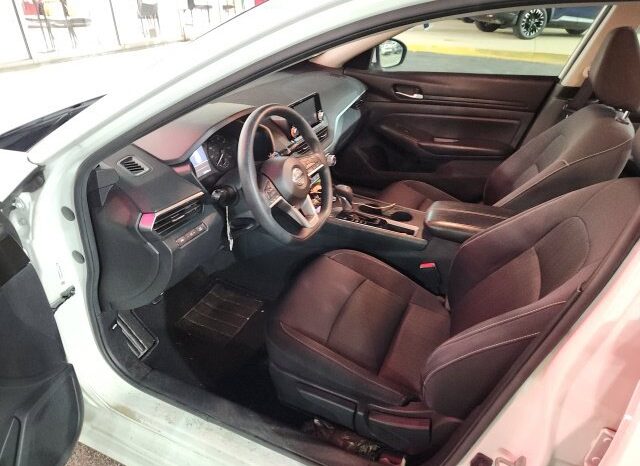 
								Nissan Altima full									