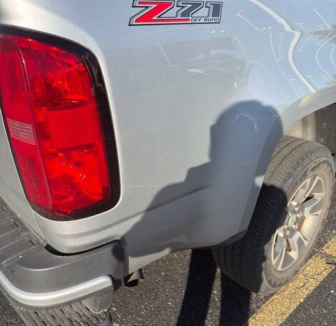 
								Chevrolet Colorado full									