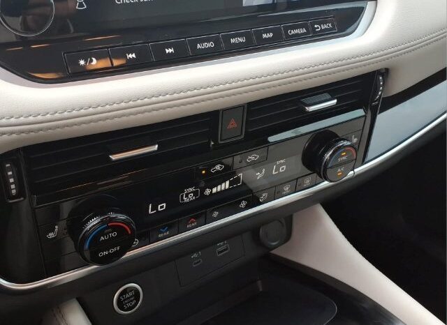 
								Nissan Rogue full									