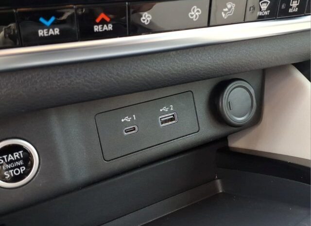 
								Nissan Rogue full									