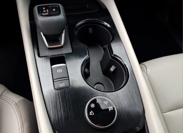 
								Nissan Rogue full									