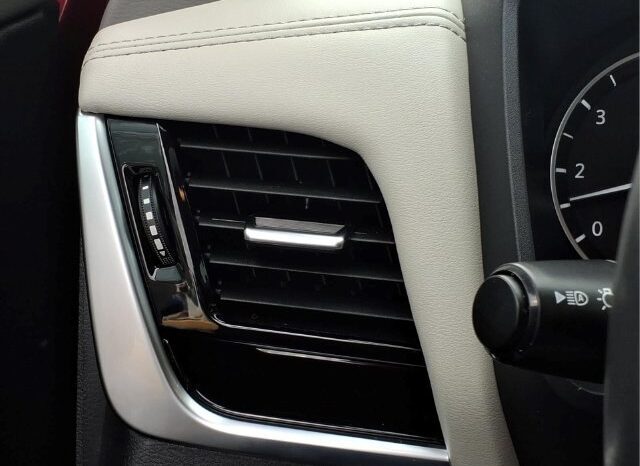 
								Nissan Rogue full									