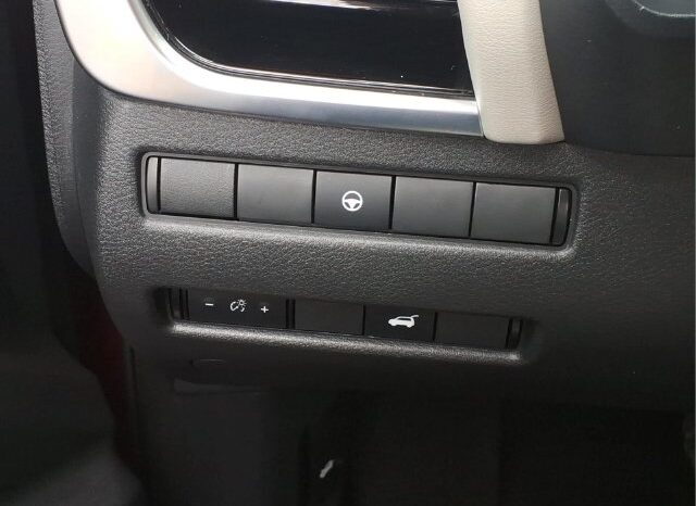 
								Nissan Rogue full									