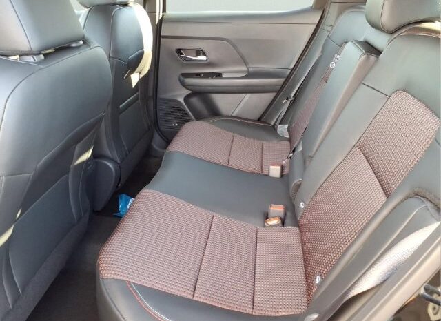 
								Nissan Kicks full									
