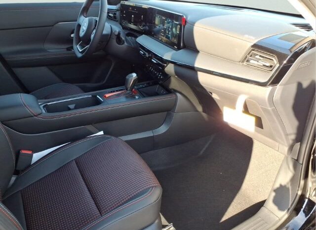 
								Nissan Kicks full									