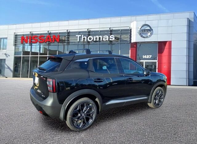 
								Nissan Kicks full									