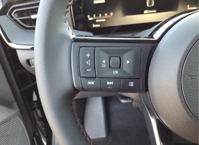 
								Nissan Kicks full									