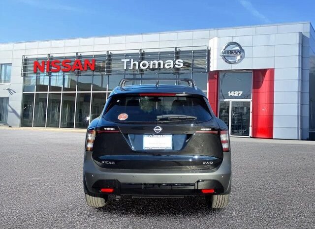 
								Nissan Kicks full									
