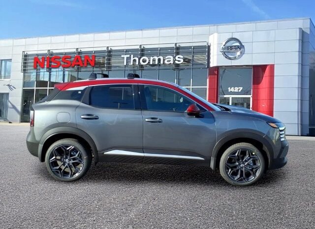 
								Nissan Kicks full									