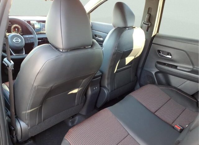 
								Nissan Kicks full									