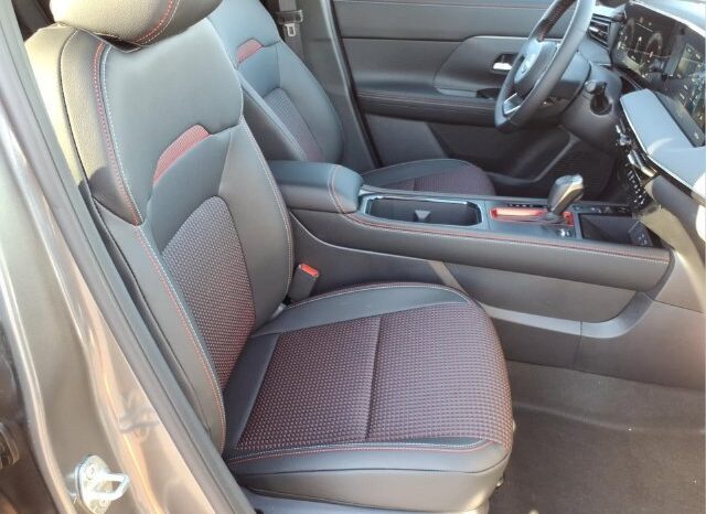 
								Nissan Kicks full									