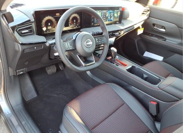 
								Nissan Kicks full									