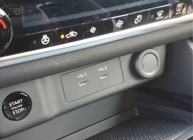 
								Nissan Rogue full									