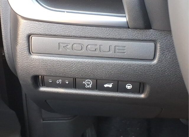 
								Nissan Rogue full									