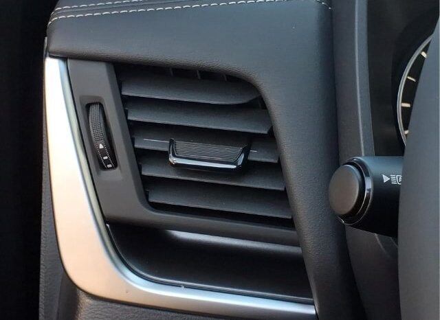 
								Nissan Rogue full									