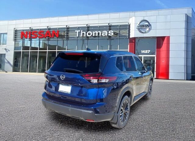 
								Nissan Rogue full									