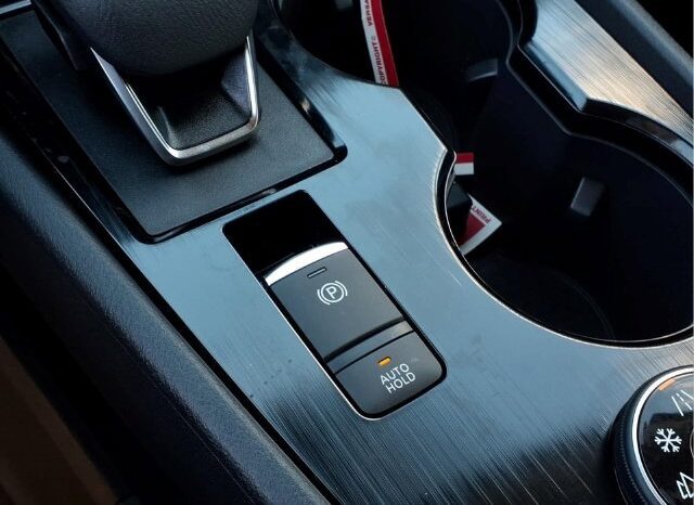 
								Nissan Rogue full									