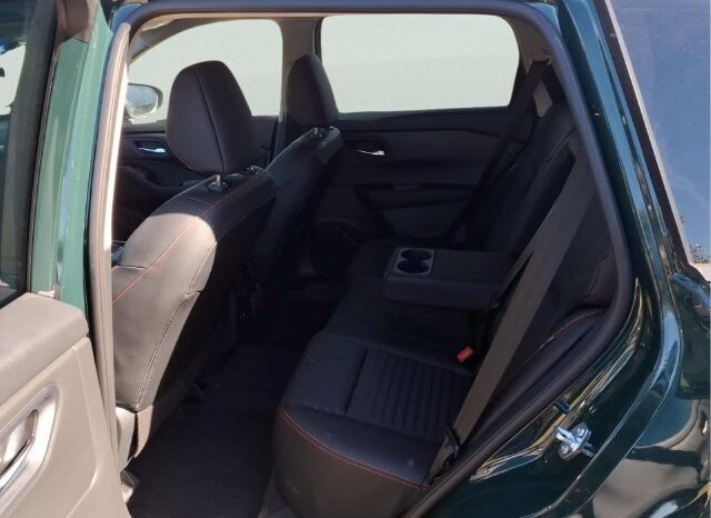 
								Nissan Rogue full									