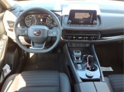 
										Nissan Rogue full									