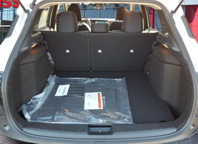 
								Nissan Kicks full									