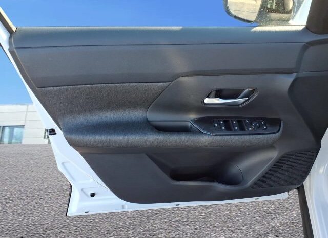 
								Nissan Kicks full									