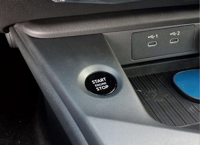 
								Nissan Sentra full									