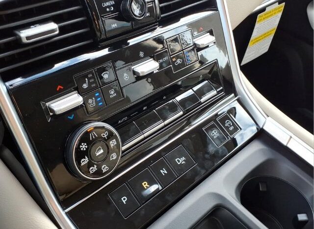 
								Nissan Armada full									