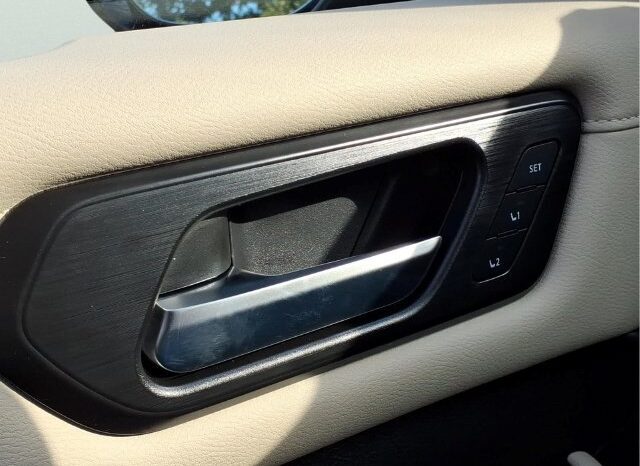 
								Nissan Armada full									