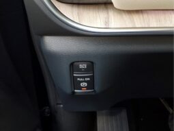 
										Nissan Armada full									