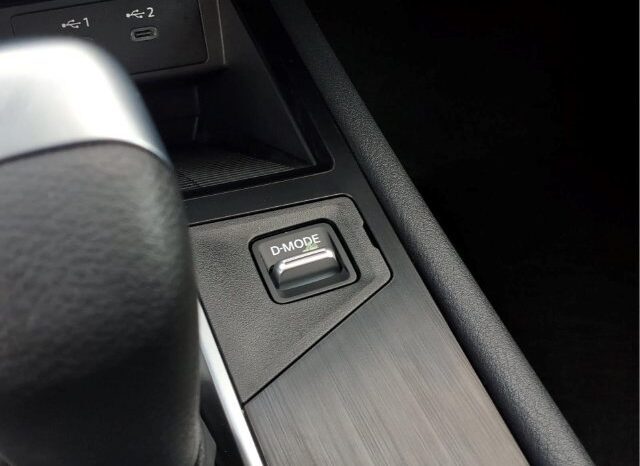 
								Nissan Kicks full									