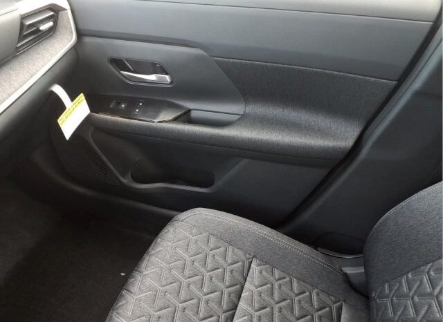 
								Nissan Kicks full									