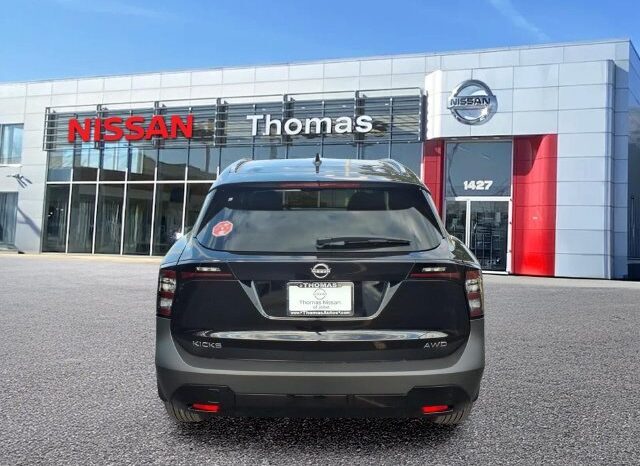
								Nissan Kicks full									