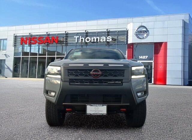
								Nissan Frontier full									