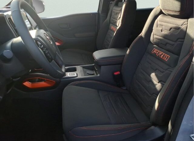 
								Nissan Frontier full									