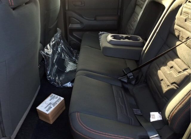 
								Nissan Frontier full									