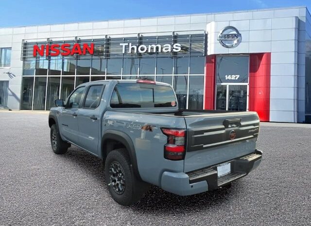 
								Nissan Frontier full									